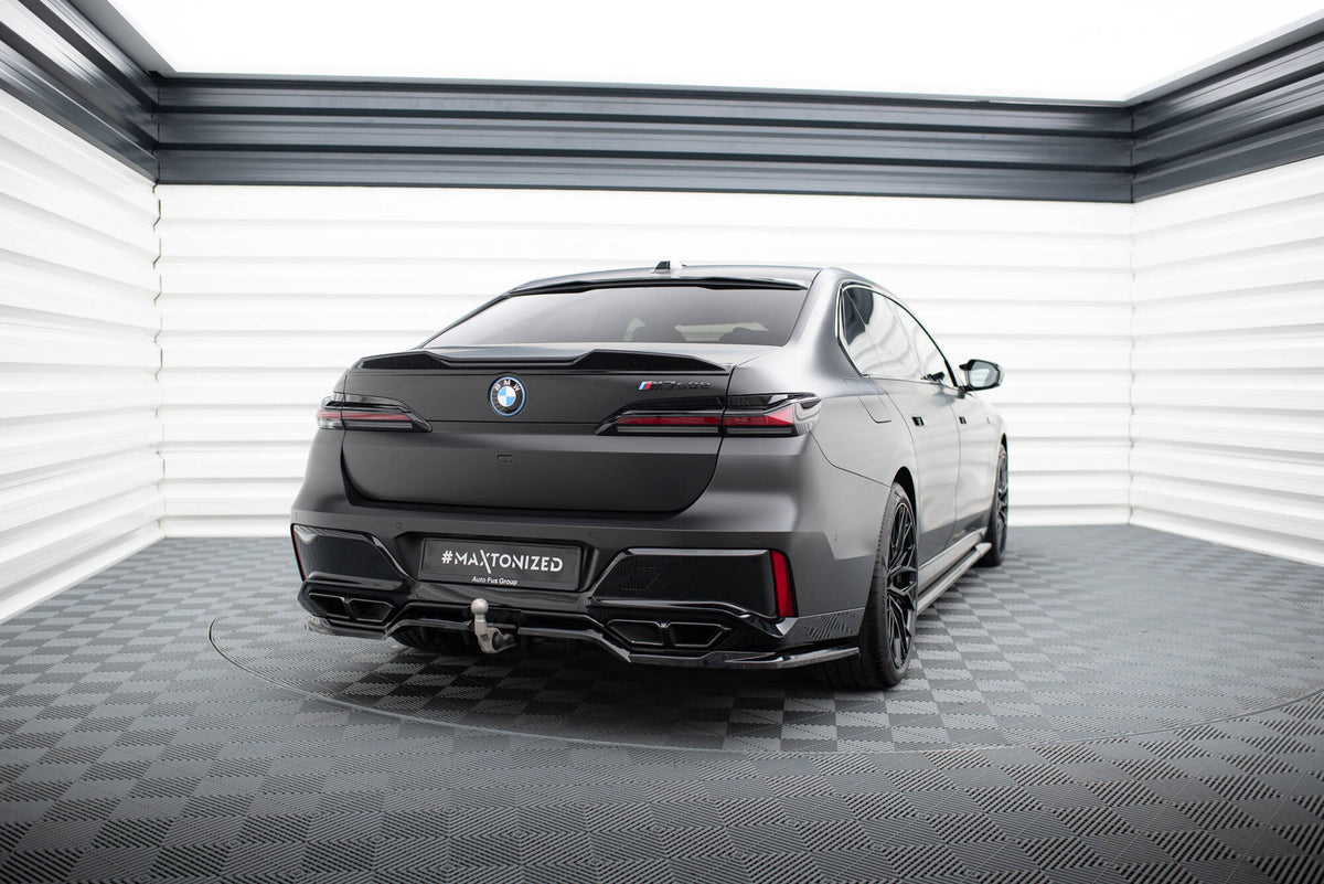 BMW - M760e G70 - REAR SPLITTER (WITH VERTICAL BARS) – Maxton Design Canada