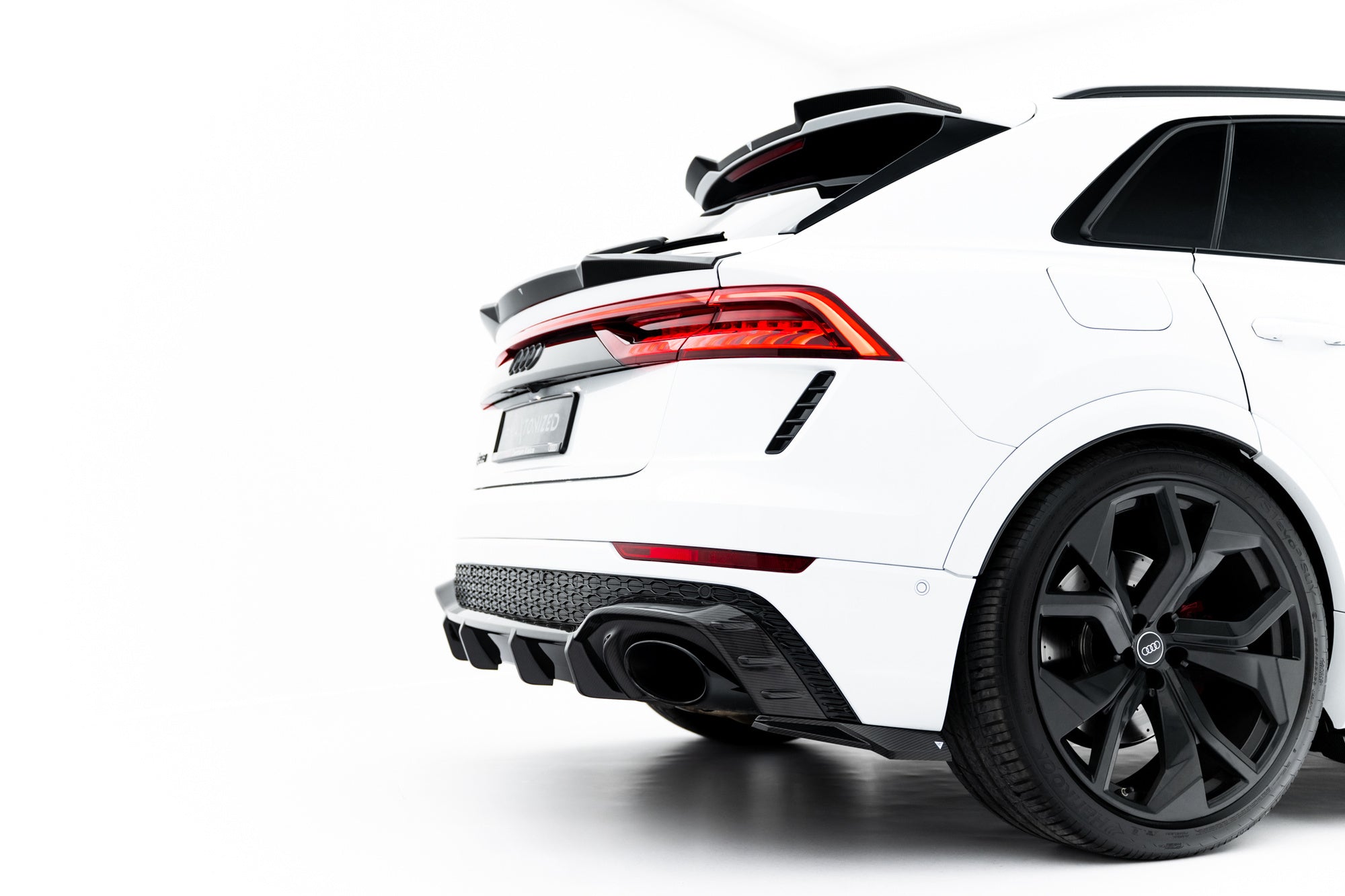 AUDI - RSQ8 - MK1 - CARBON FIBER REAR DIFFUSER – Maxton Design Canada