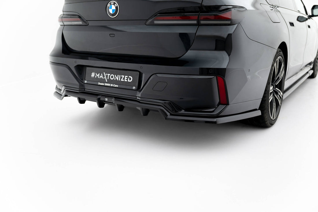 Rear Splitter (With Vertical Bars) V.1 suitable for BMW 7 M-Pack G70