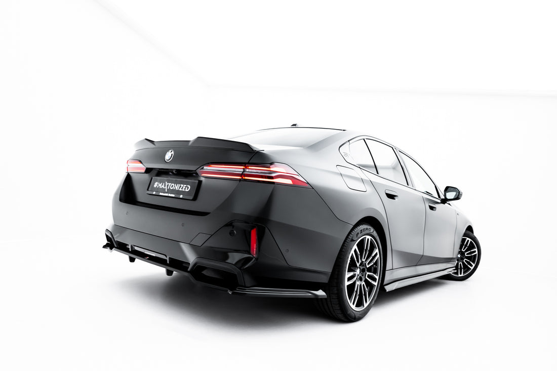 Rear Splitter (With Vertical Bars) V.1 suitable for BMW 5 / i5 M-Pack Sedan / Touring G60 / G61