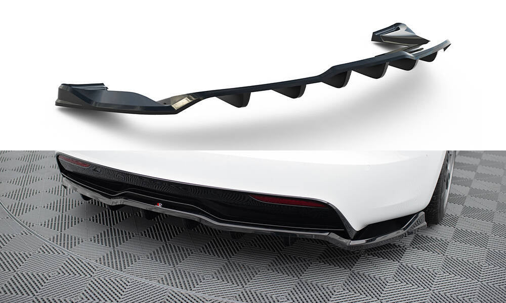 Rear Splitter (With Vertical Bars) V.1 suitable for Tesla Model S Plaid Mk1 Facelift