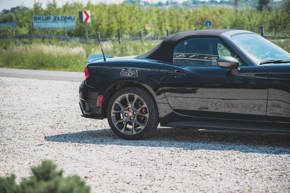 Fiat - 124 Spider Abarth - Rear Side Splitters – Maxton Design Canada