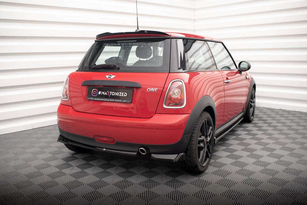 Mini One - R56 - Rear Side Splitter – Maxton Design Canada