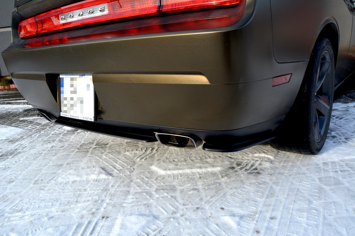 DODGE - CHALLENGER SRT8 - CENTRAL REAR SPLITTER – Maxton Design Canada