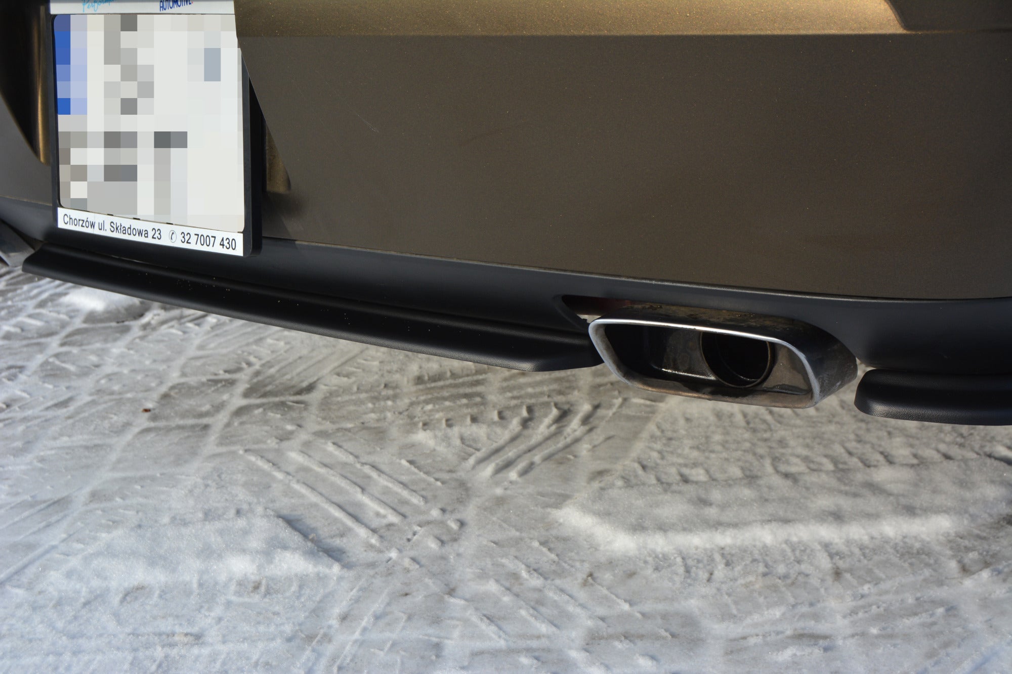 DODGE - CHALLENGER SRT8 - CENTRAL REAR SPLITTER – Maxton Design Canada